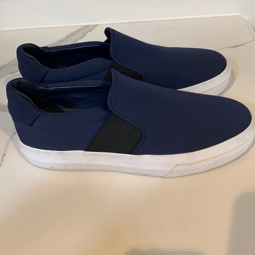Vince women’s navy slip on sneaker